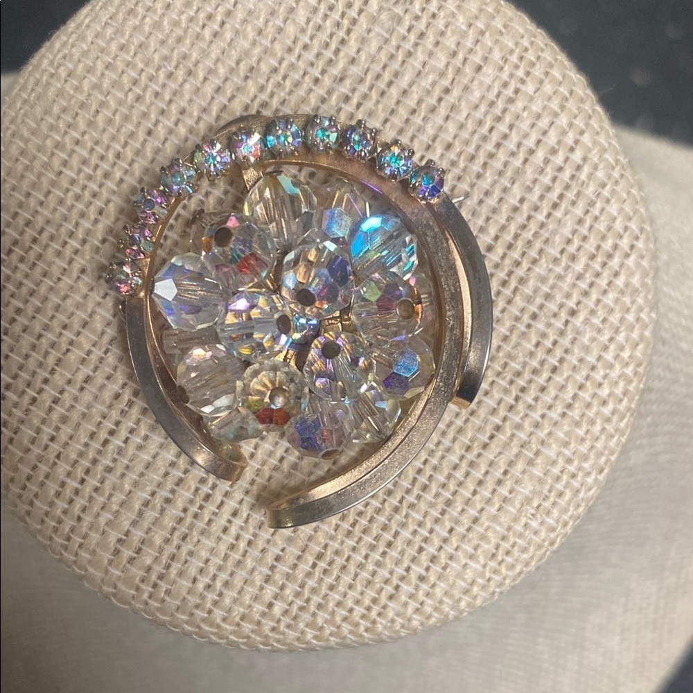 Elegant vintage  Gold and Aurea Borealis  Crystal Brooch